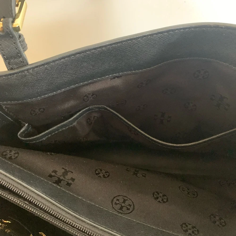 TORY BURCH YORK BUCKLE TOTE - Picture 5 of 8